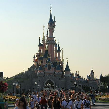 Appartement Wakandais-Proche Disney, Parking & Wifi Монтеврен Екстер'єр фото
