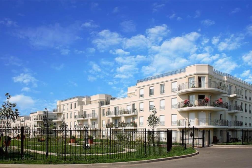 Appartement Wakandais-Proche Disney, Parking & Wifi Монтеврен Екстер'єр фото